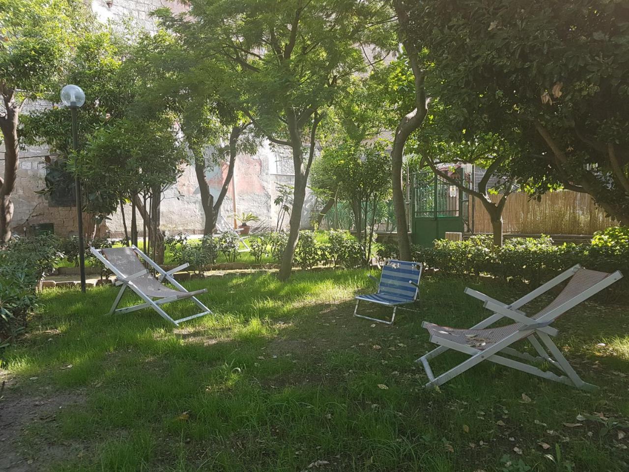 Il Giardino Di Vico Neve Panzió Nápoly Kültér fotó