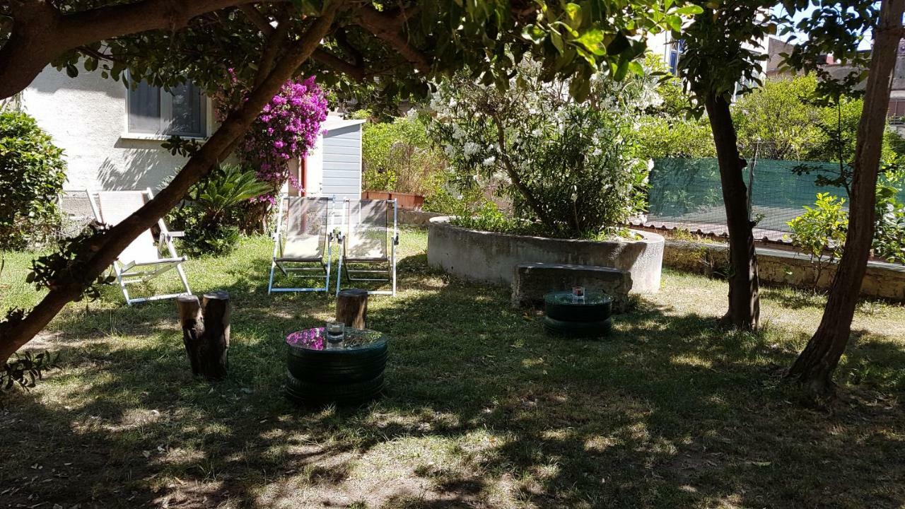 Il Giardino Di Vico Neve Panzió Nápoly Kültér fotó