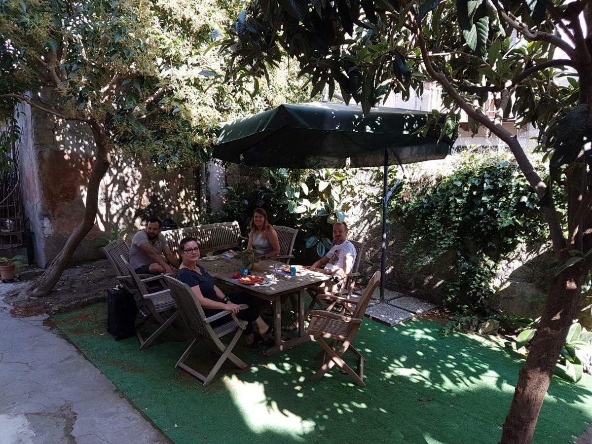 Il Giardino Di Vico Neve Panzió Nápoly Kültér fotó